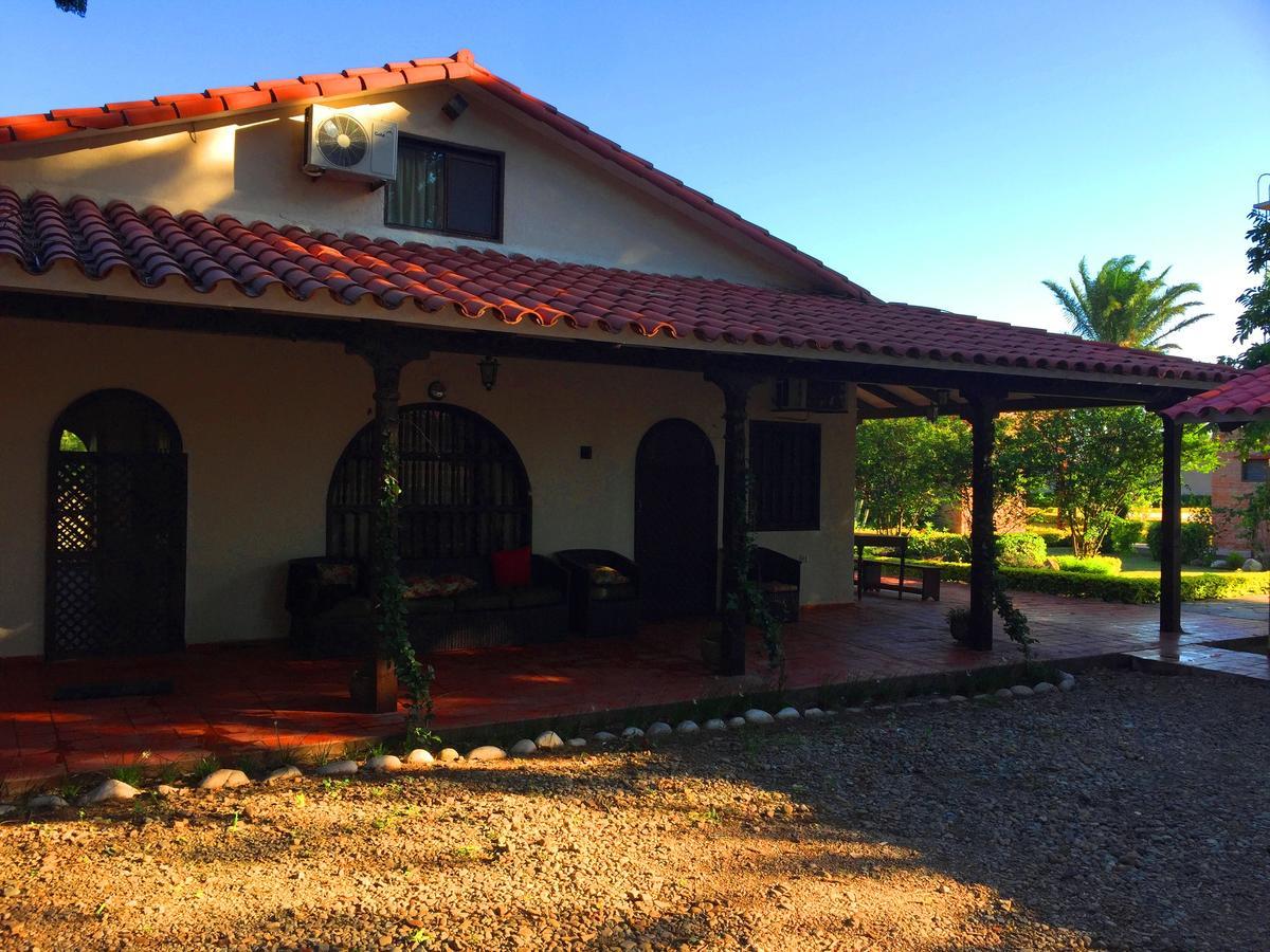 Los Jazmines Hotel Resort Warnes Εξωτερικό φωτογραφία
