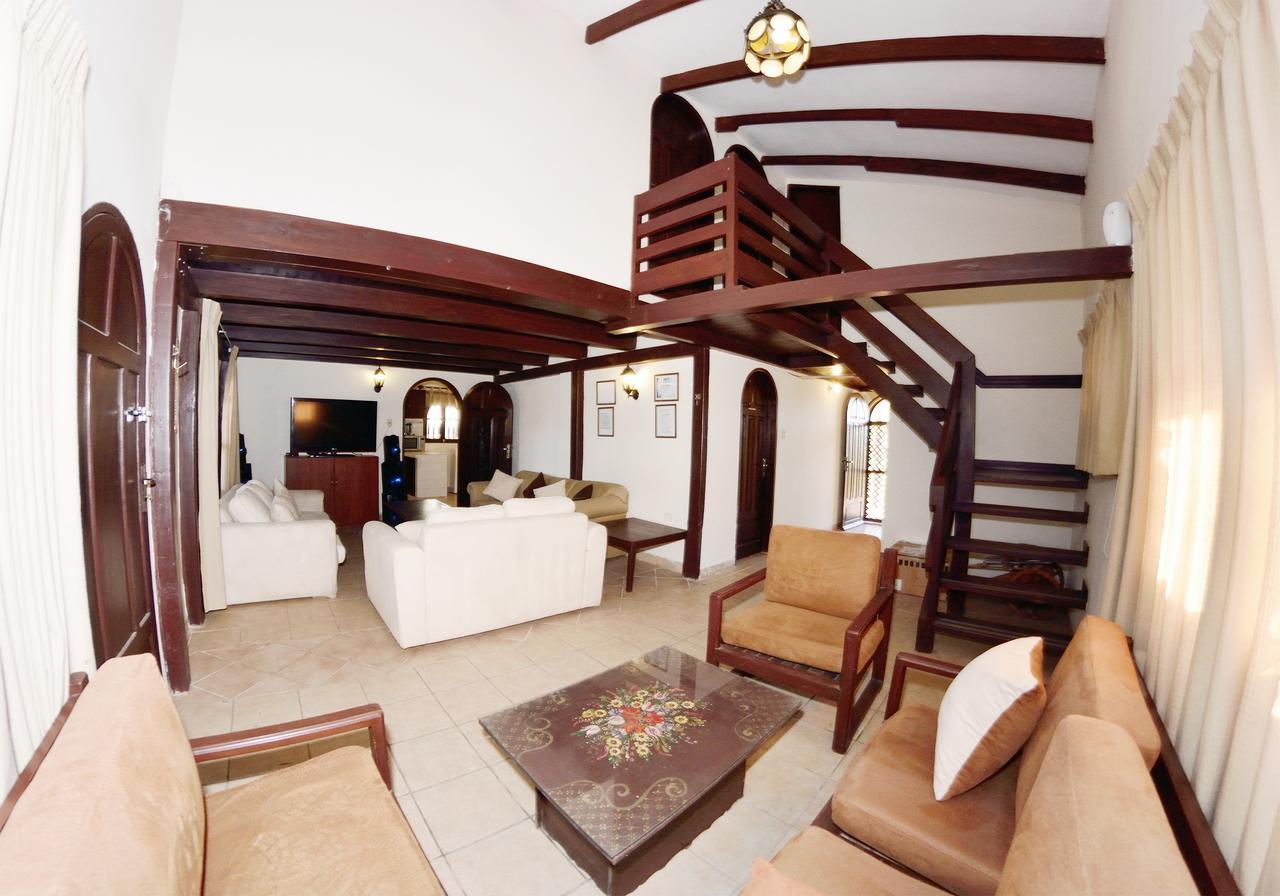 Los Jazmines Hotel Resort Warnes Εξωτερικό φωτογραφία