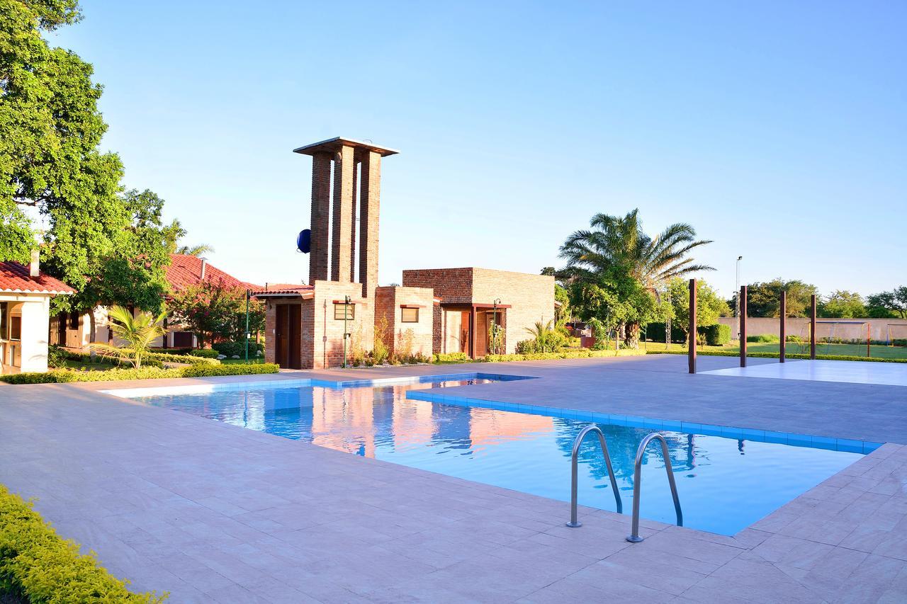 Los Jazmines Hotel Resort Warnes Εξωτερικό φωτογραφία