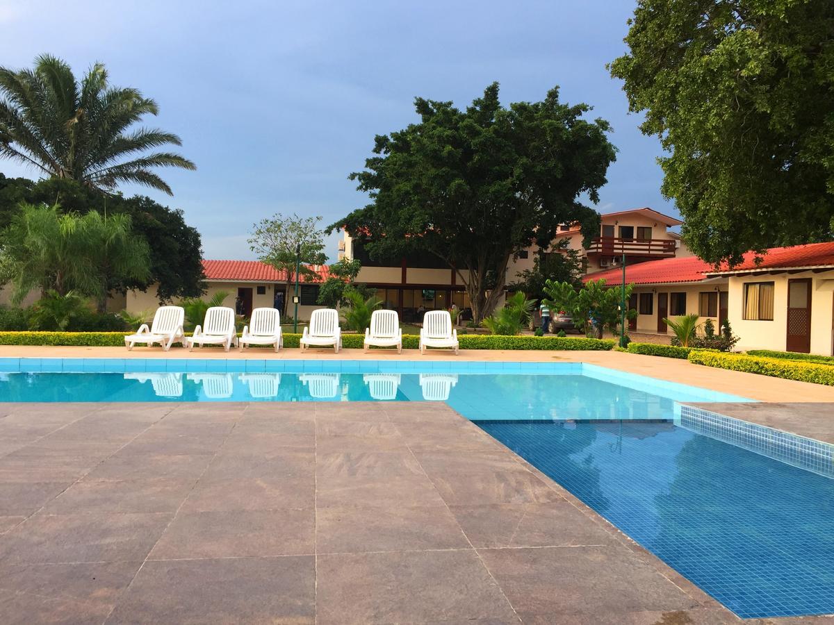 Los Jazmines Hotel Resort Warnes Εξωτερικό φωτογραφία