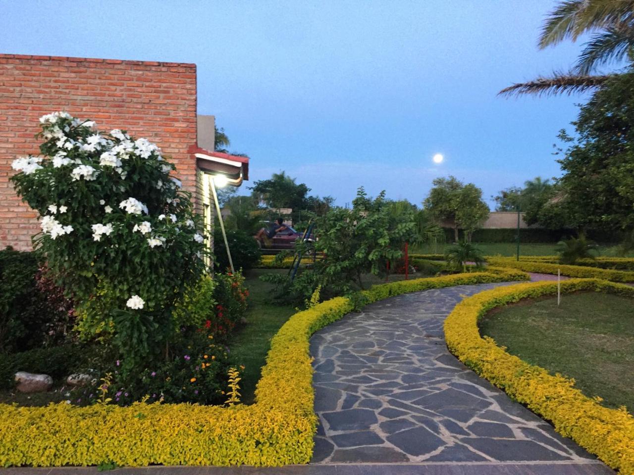 Los Jazmines Hotel Resort Warnes Εξωτερικό φωτογραφία